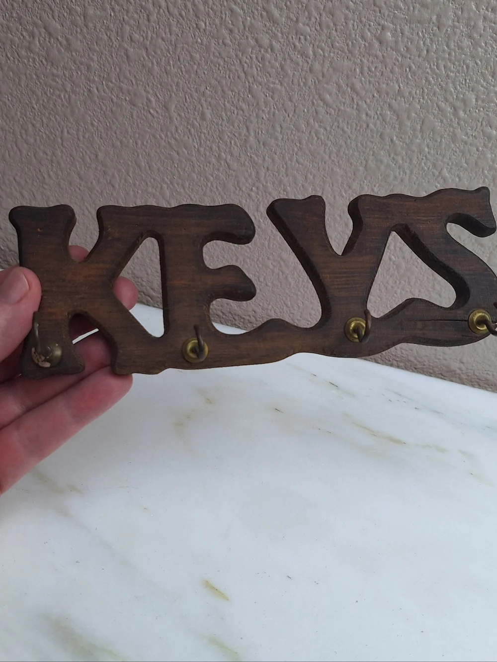 Vintage Rustic Wood Key Sign, 4 Hanging Key Hooks